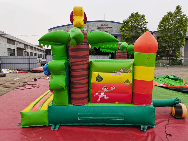 kids inflatable bounce house