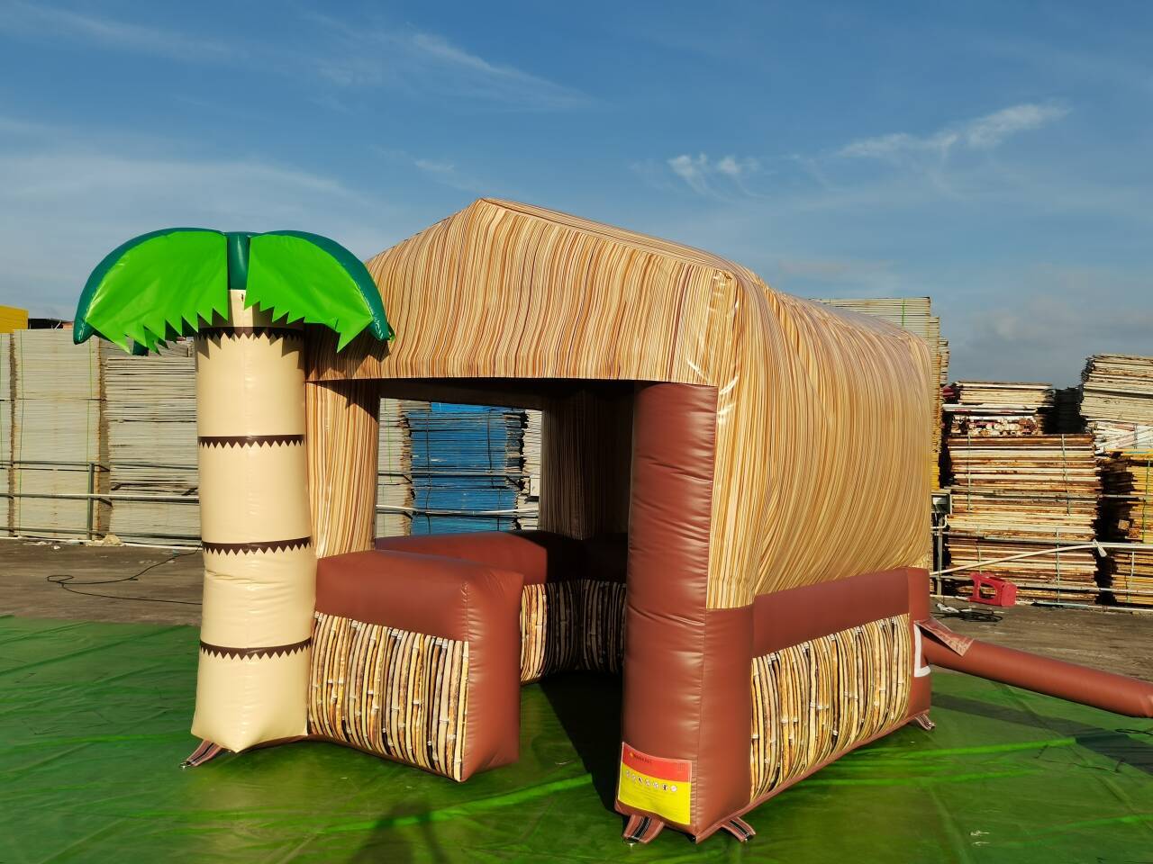 Inflatable Tiki Bar: Versatile Commercial Tropical Event Essential