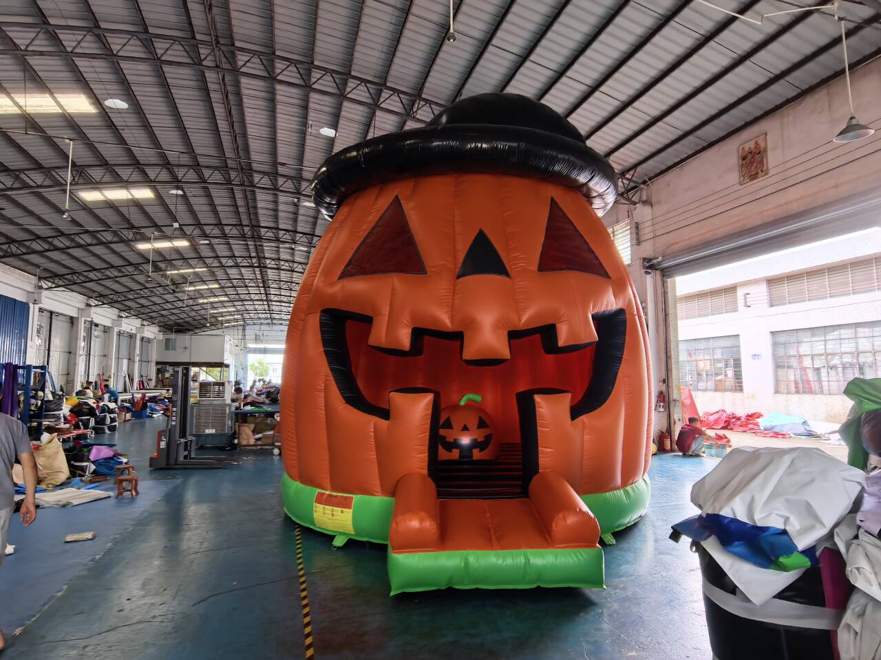 Inflatable Halloween bouncer Inflatable Halloween bouncer