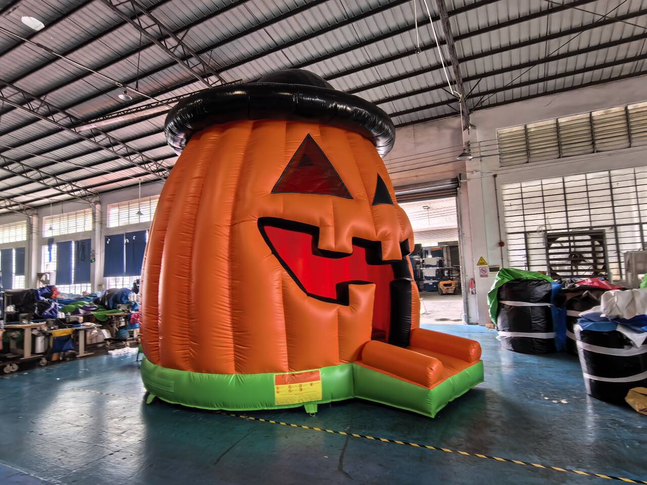 Inflatable Halloween bounce house Inflatable Halloween bounce house